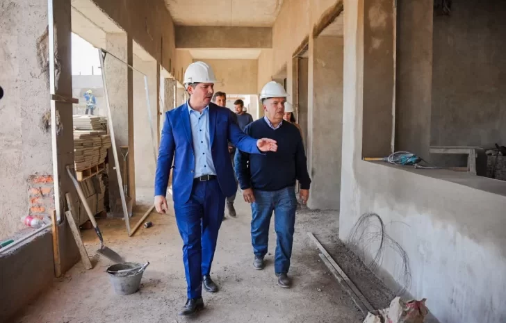  Orrego recorrió las obras de la esperada EPET N°4, que tendrá edificio propio después de 45 años
